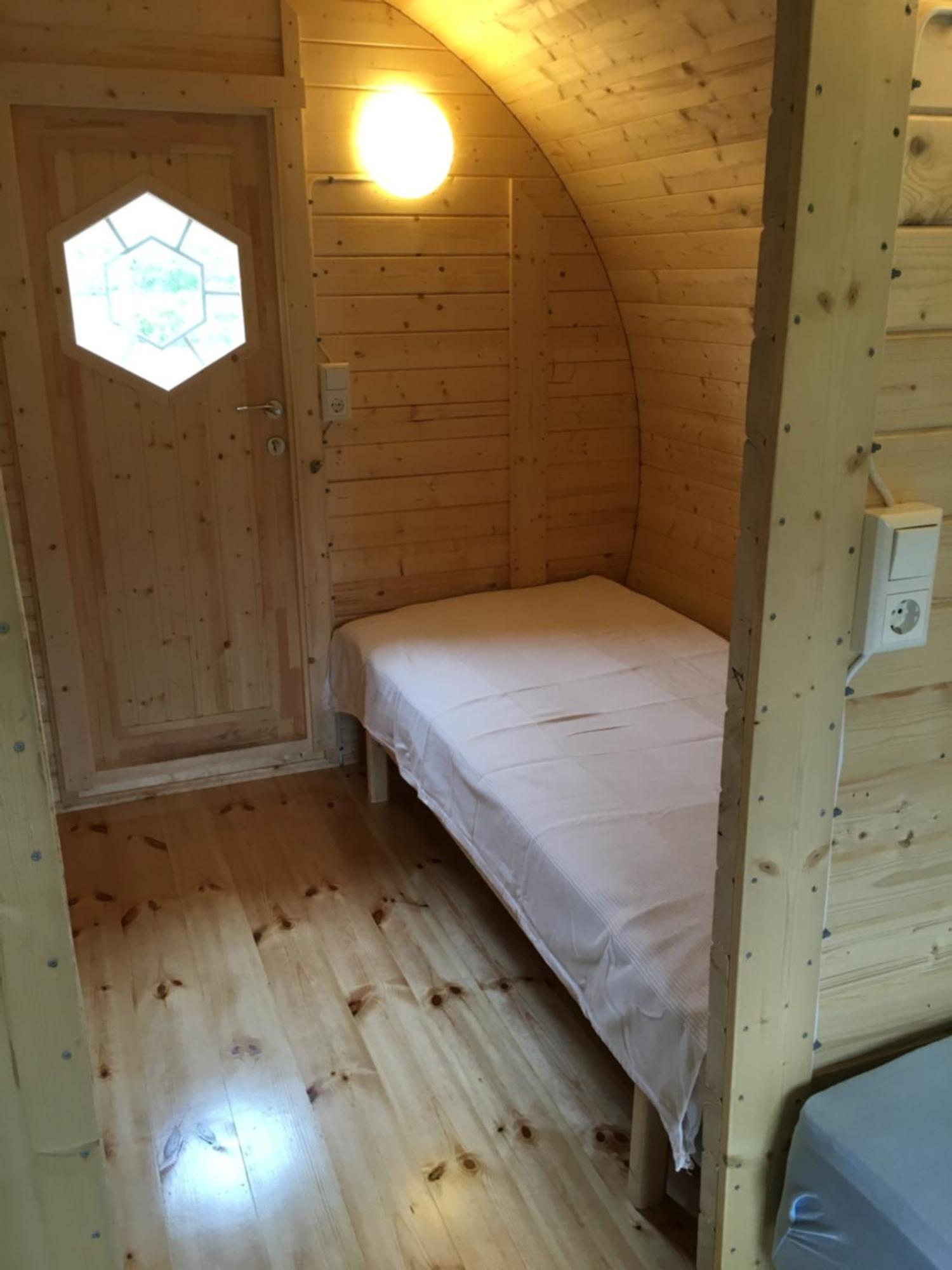 Framtid Camping Lodging Barrels Djúpivogur エクステリア 写真