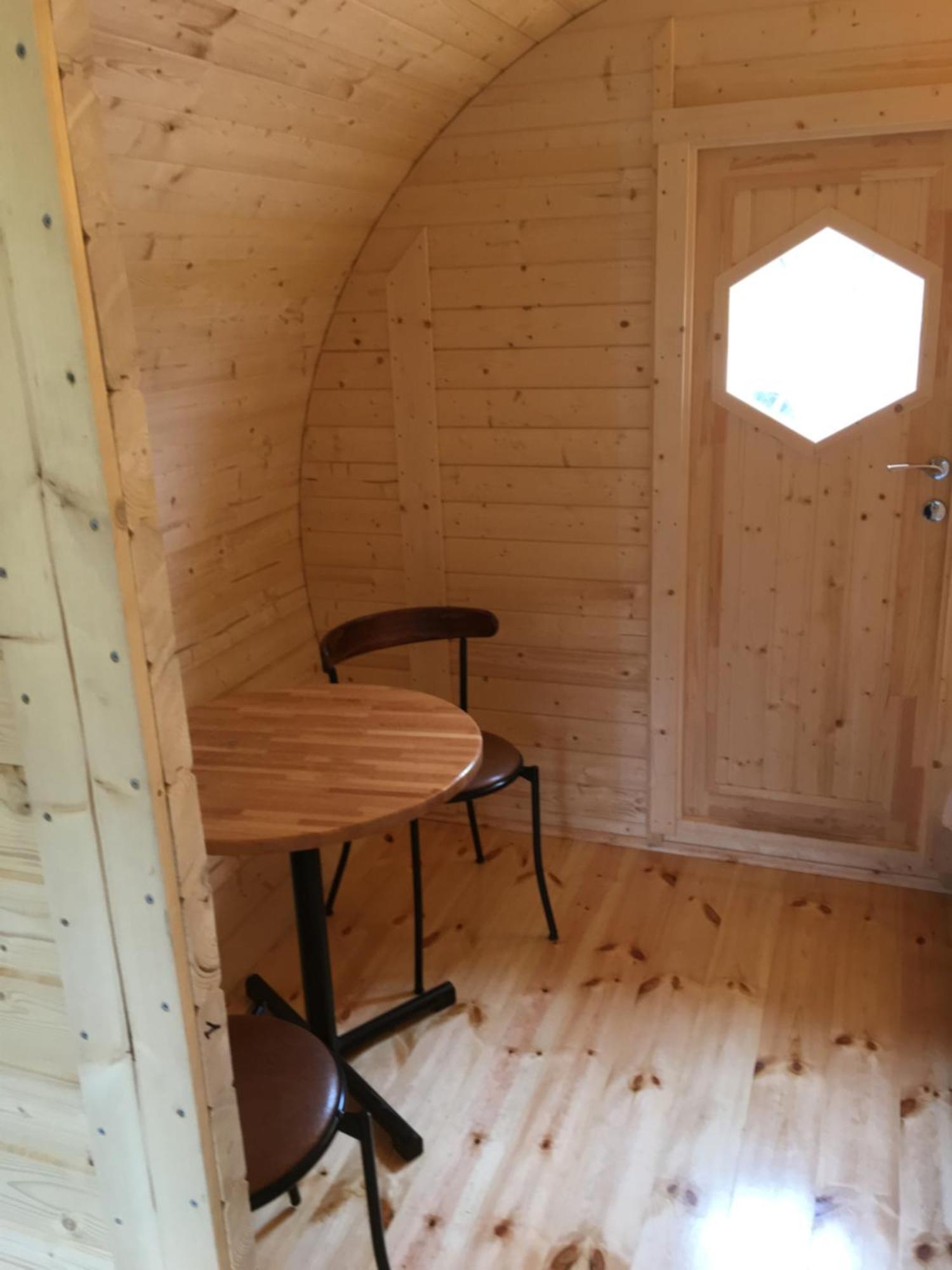 Framtid Camping Lodging Barrels Djúpivogur エクステリア 写真