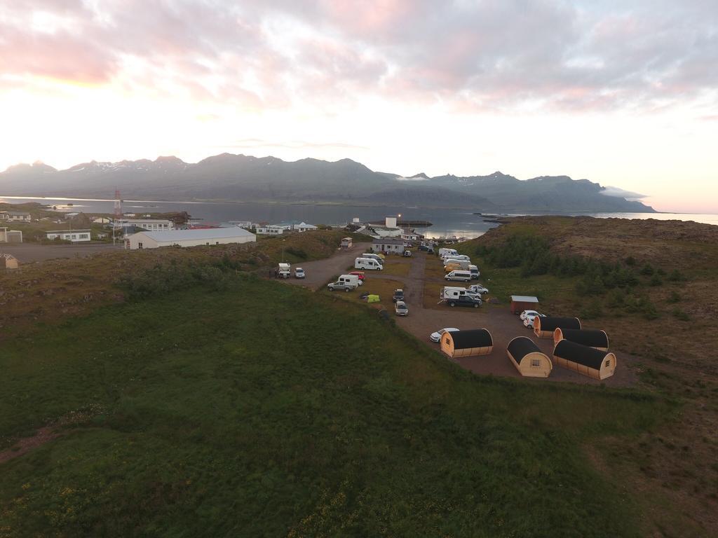 Framtid Camping Lodging Barrels Djúpivogur エクステリア 写真
